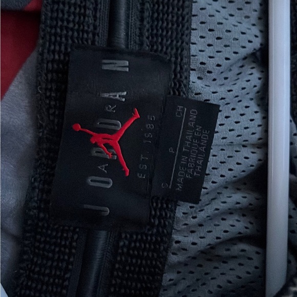 Jordan Joggers, color black with yellow detailing, it is a size small. - Picture 4 of 5